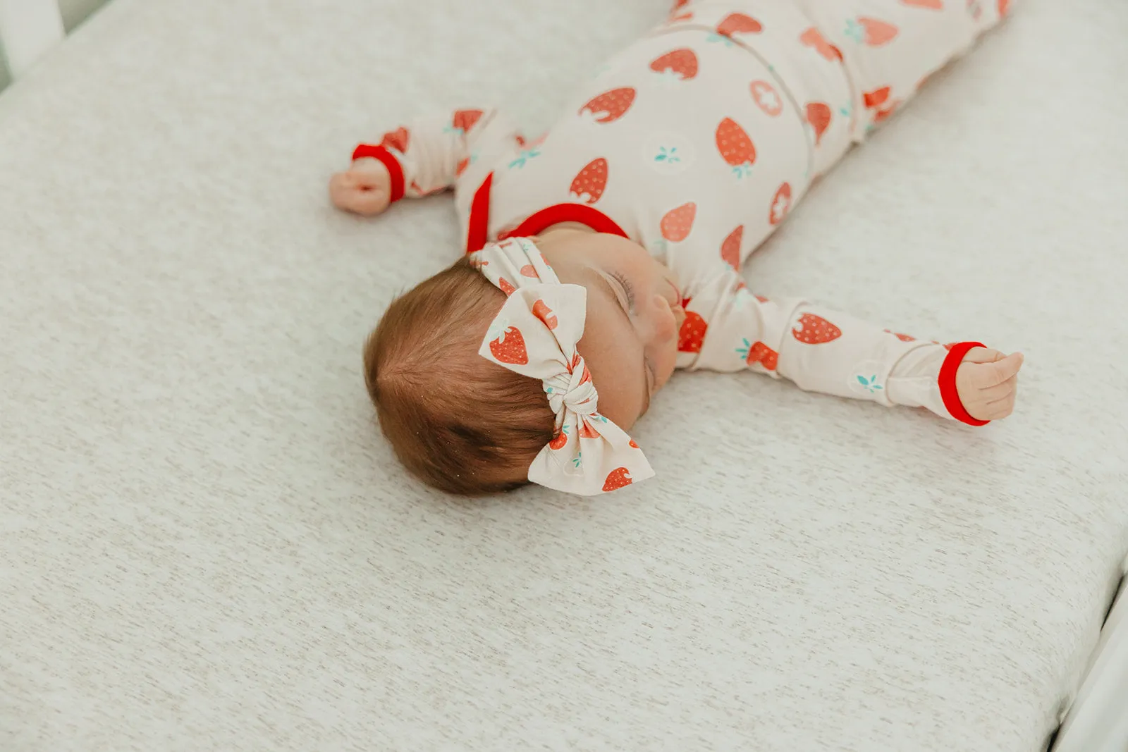 Knit Headband Bow - Strawberry