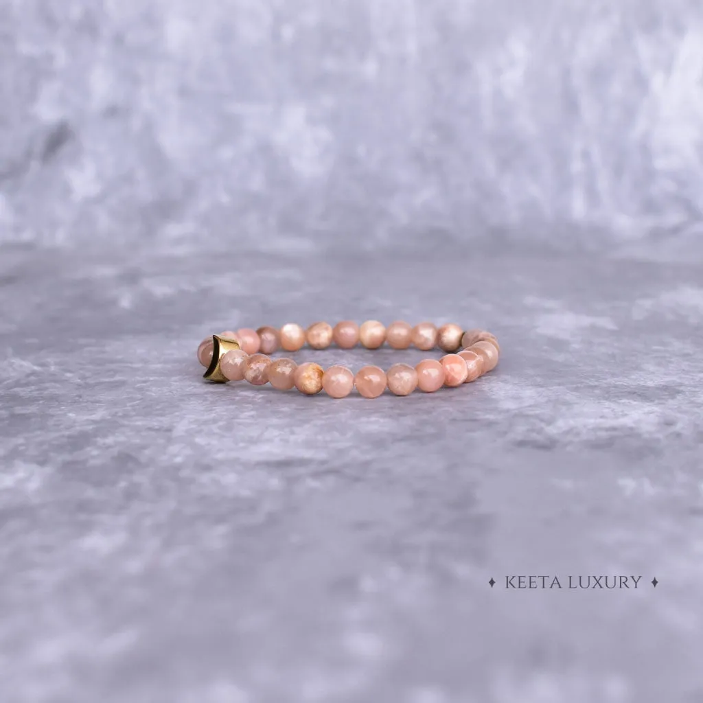 Lunar - Peach Moonstone Bracelet