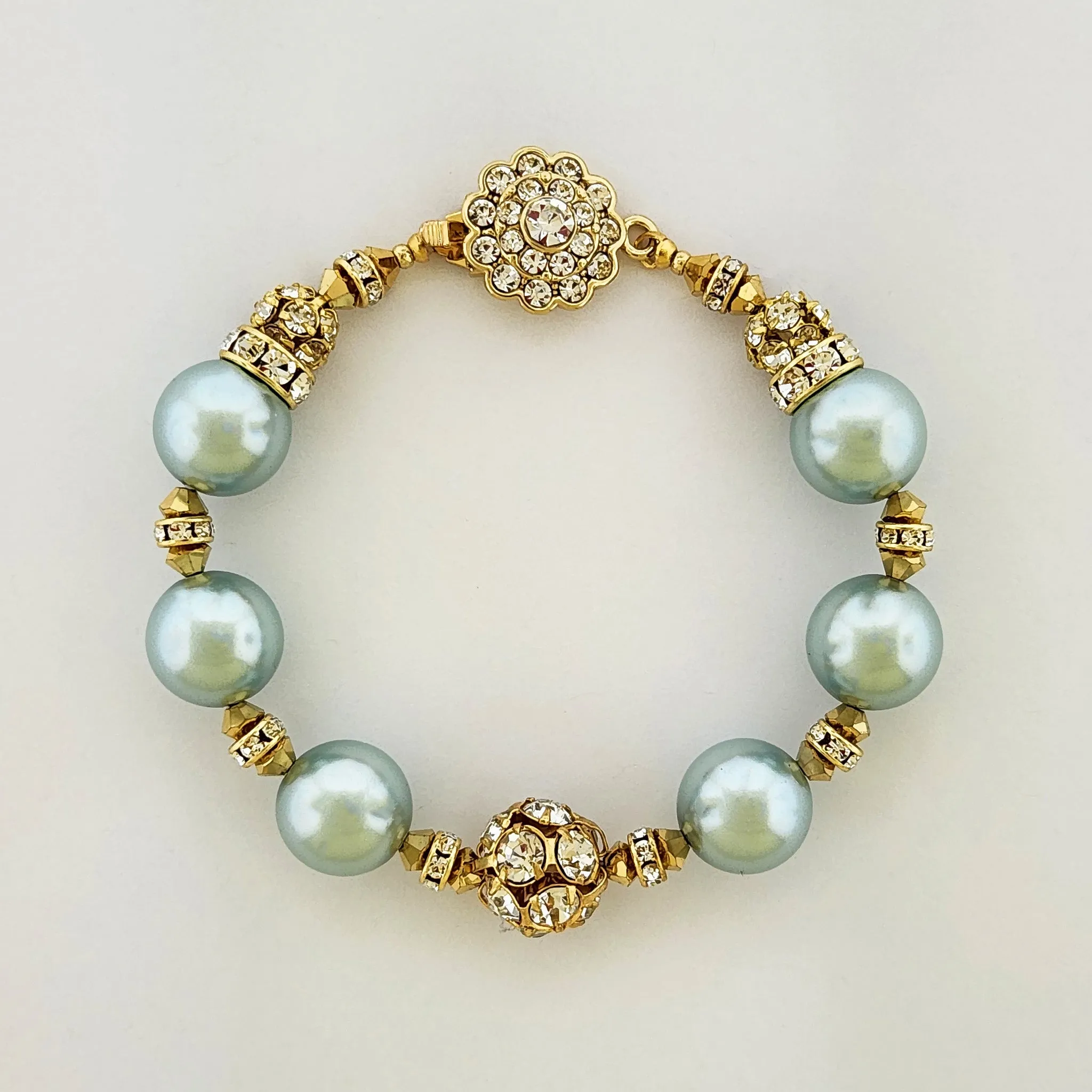 Pearl Bracelet with Crystal Embellishments