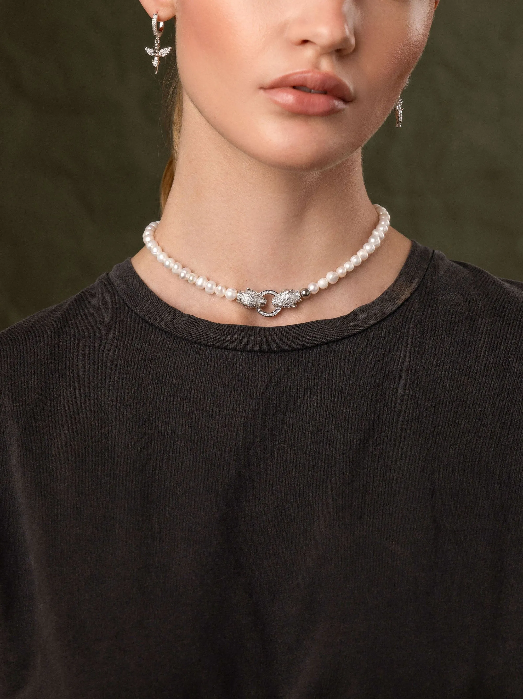 Women's Pearl Choker with Silver Double Panther Head